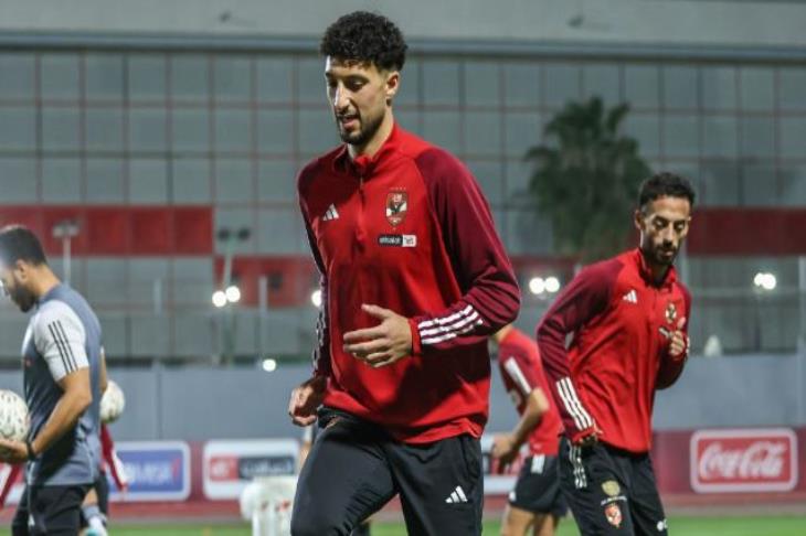 وسام أبو علي مهاجم الأهلي